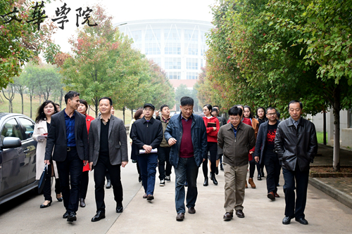 肖晏萌_副本.jpg 肖晏萌_副本.jpg